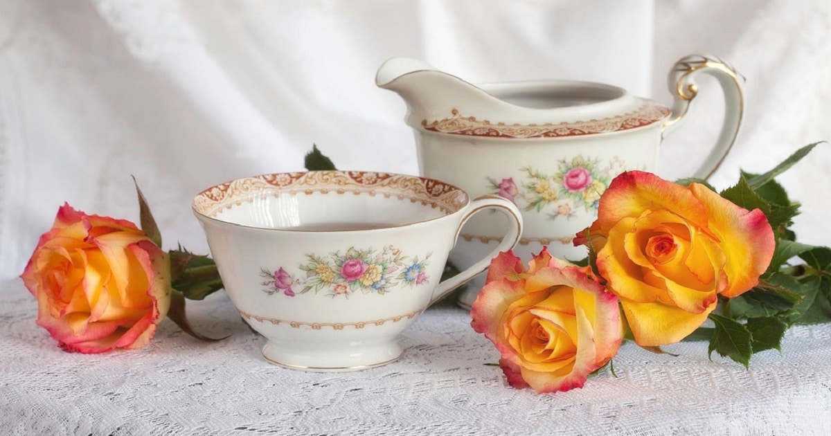 Bottoms Up! It's Tea o'Clock